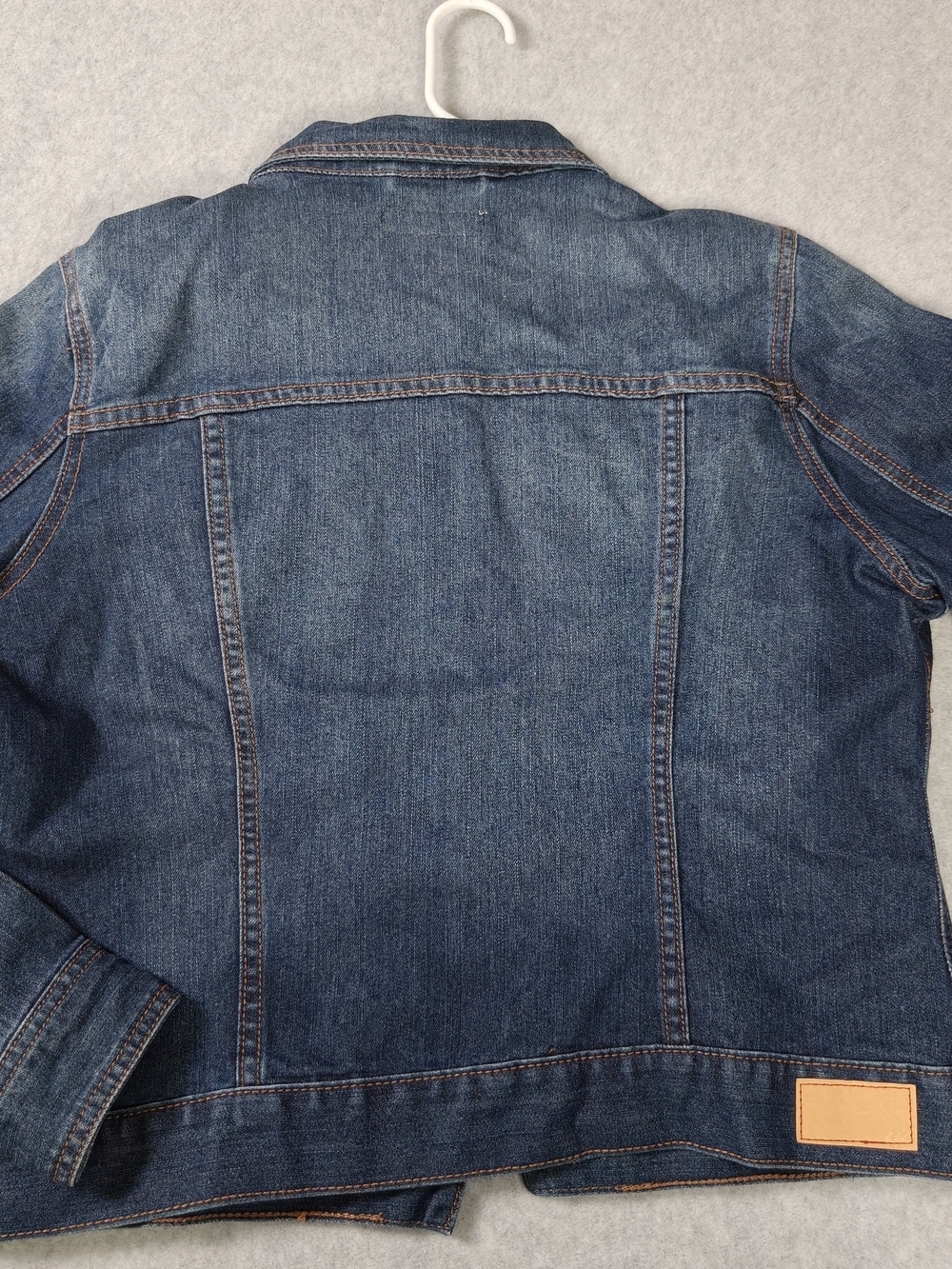 Classic Dark Blue Denim Jacket Women's Size Large - Picture 8 of 9